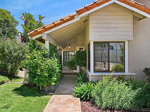 4th image of 14265 Manzella Dr