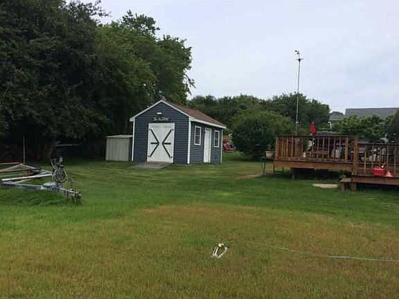 3rd image of 61 Daytona Ave