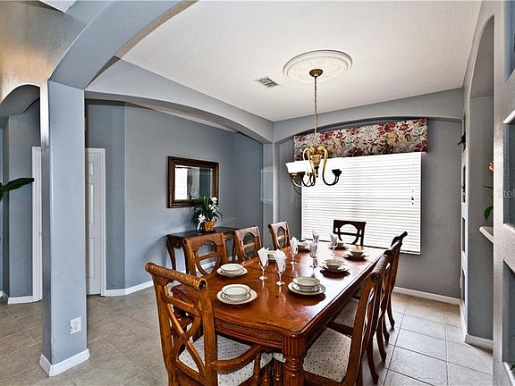 5th image of 8615 La Isla Dr