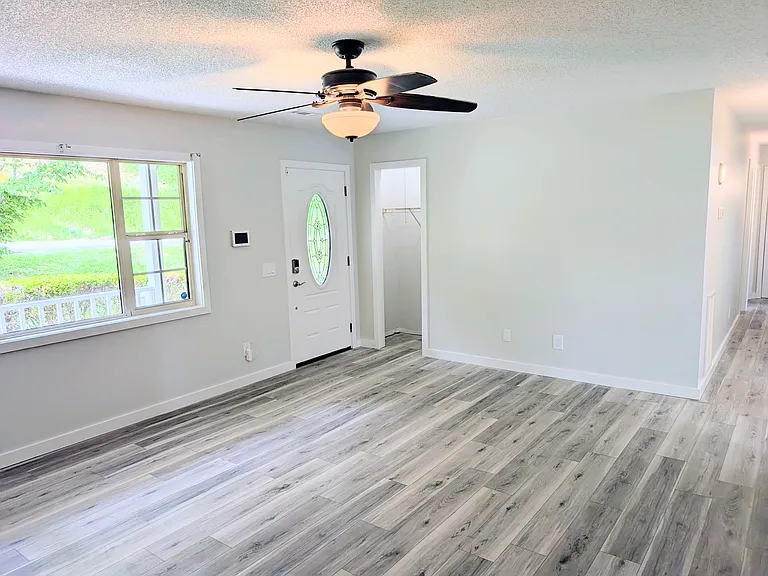 130 Hillside Dr — Photo 7