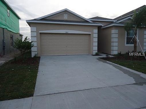 1st image of 1842 Thetford Cir #6
