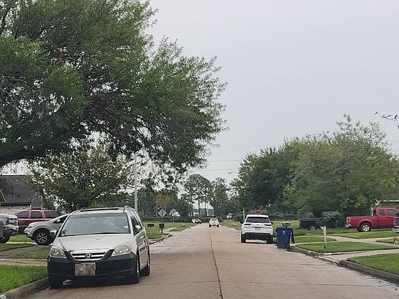 4th image of 1206 Thomas Dr