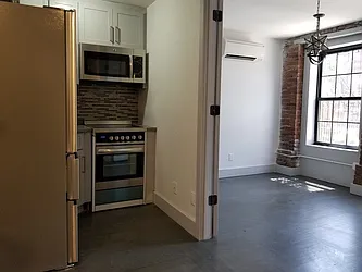 Rented by Dorit Avidar, LREB