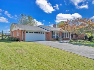 674 Azalea Rd, Daleville, VA 24083