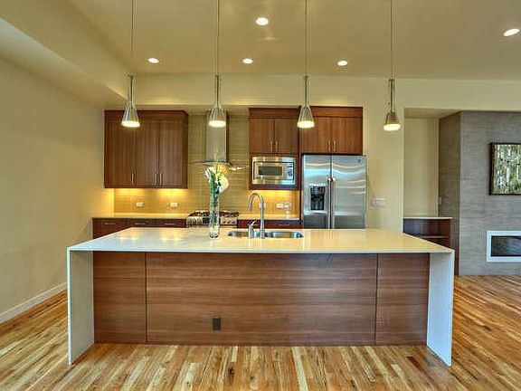 5th image of 2 S Corona St #1101