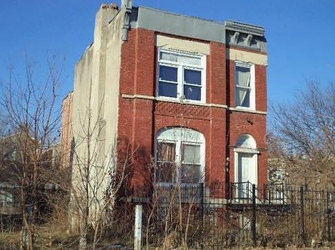 1st image of 1902 S Sawyer Ave