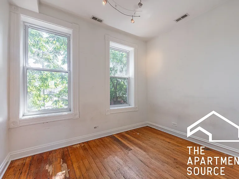 1847 S Loomis St #2 — Photo 7