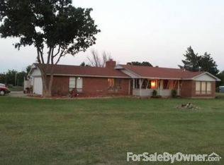 32 Lakeland Dr, Lawton, OK 73507