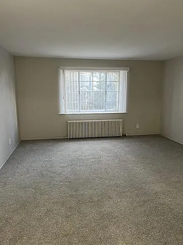 Building Photo - 727 S Adams St #6