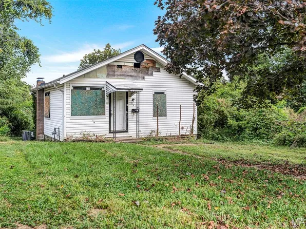 313 Northridge Dr, Saint Louis, MO 63137