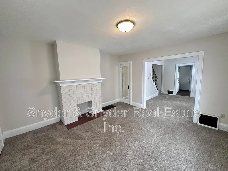 2 bed, 1.0 bath, $850 — Photo 3