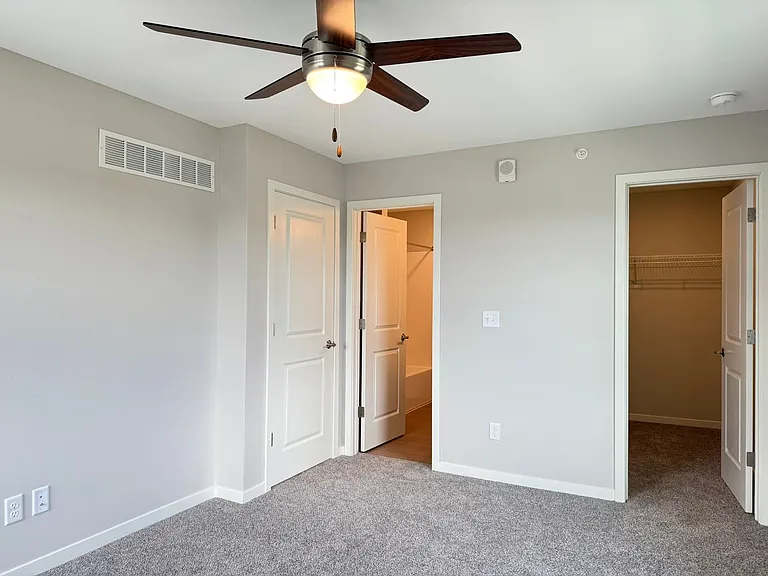 141 Clark Dr SW #2 — Photo 25