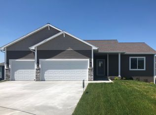 405 Wright Cir, Gilbert, IA 50105