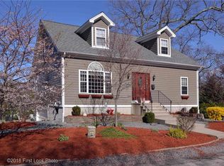 96 Main St, Riverside, RI 02915