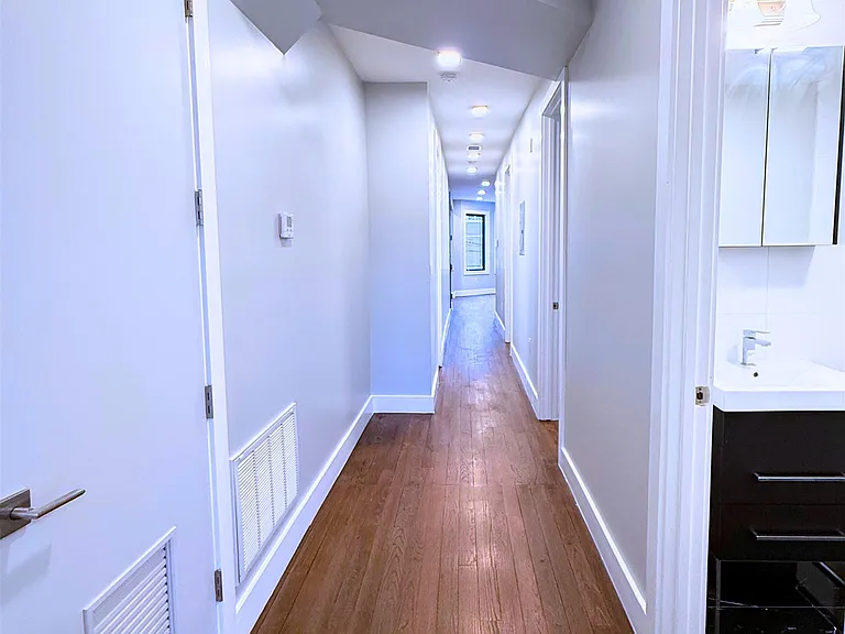 126 Randolph Ave #3R — Photo 11