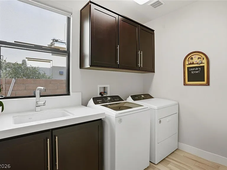 47 Moonfire Dr — Photo 14