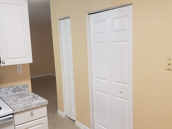 5th image of 205 Pine Violet Ct APT 202