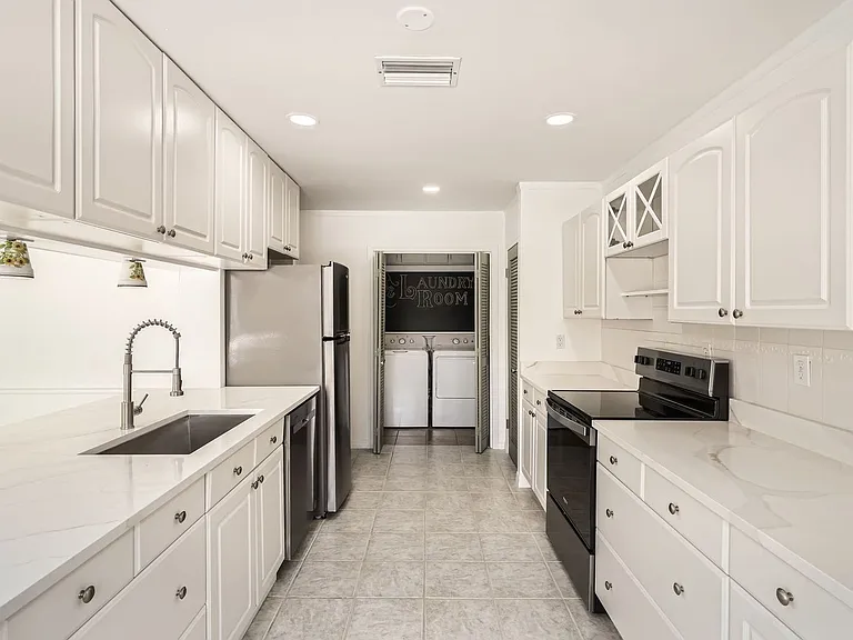 4608 S Shamrock Rd — Photo 8
