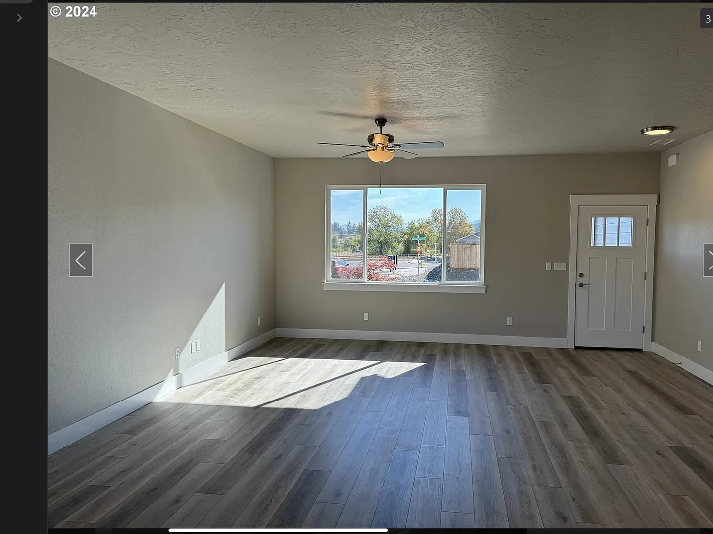 Gorgeous Newer Home — Photo 2
