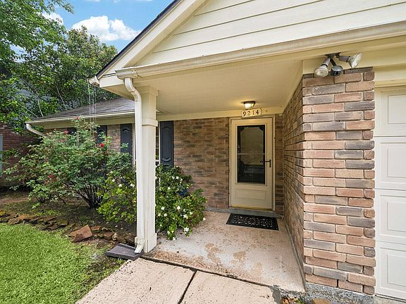 2nd image of 9214 Palm Shores Dr