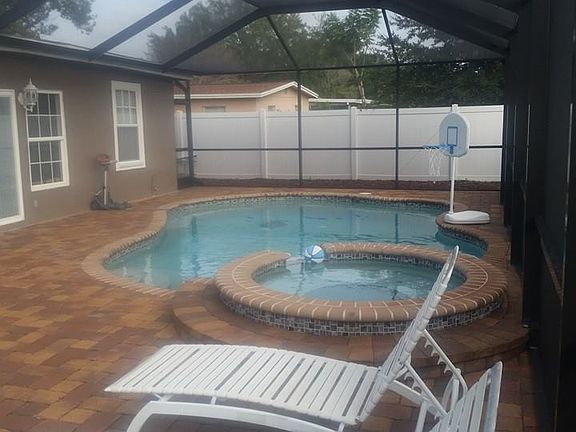 2nd image of 4401 Gandy Cir