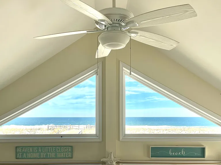3290 Seaview Rd — Photo 13