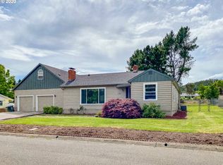 1512 NW Cherry Dr, Roseburg, OR 97471