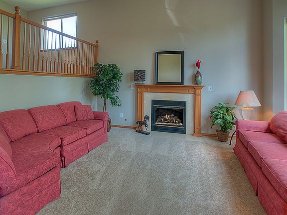 4th image of 15498 170th Ave SE