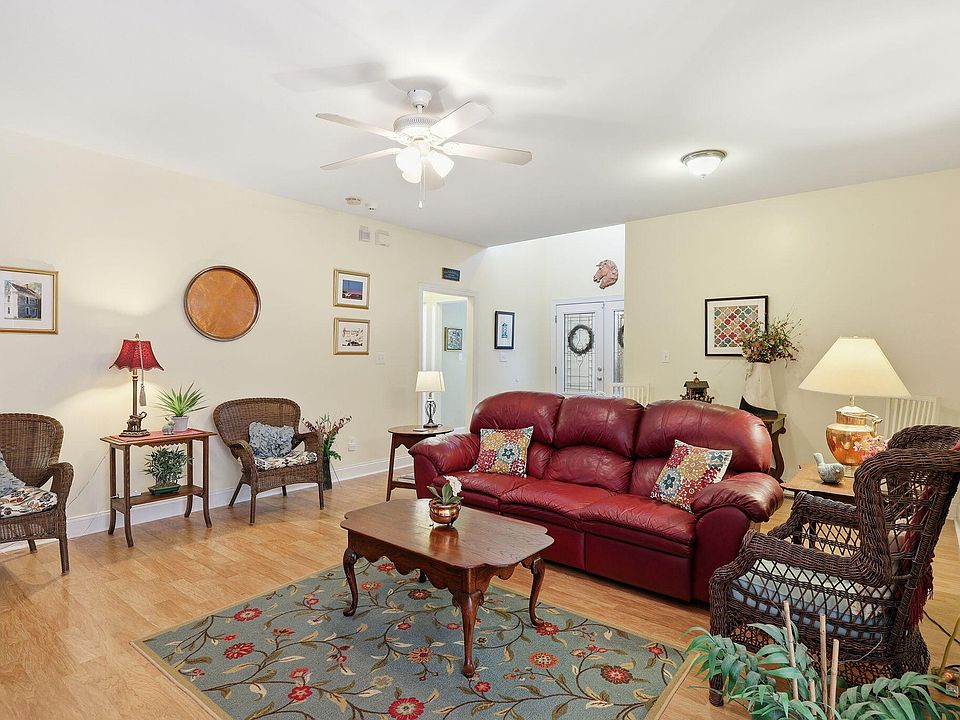 1st image of 187 Buckaroo Dr