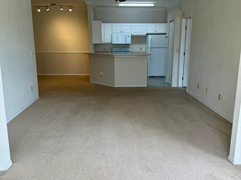 13810 Sutton Park Dr N #922 — Photo 8