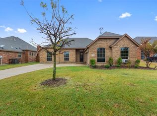 313 Parakeet Dr, Desoto, TX 75115