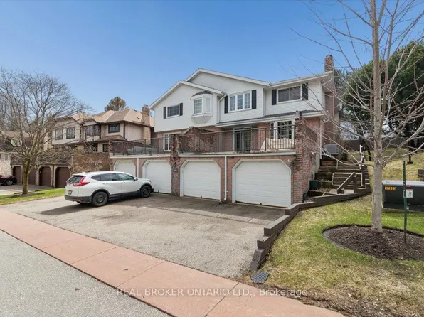 481 Beechwood Dr #3, Waterloo, ON N2T 1H8