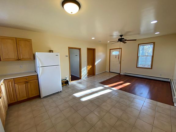 3rd image of 37 Washington Ave