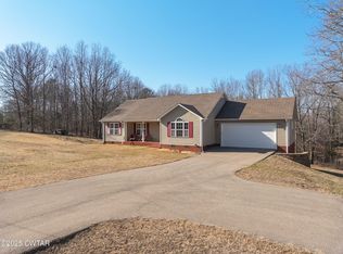 833 Poorhouse Ln, Lexington, TN 38351