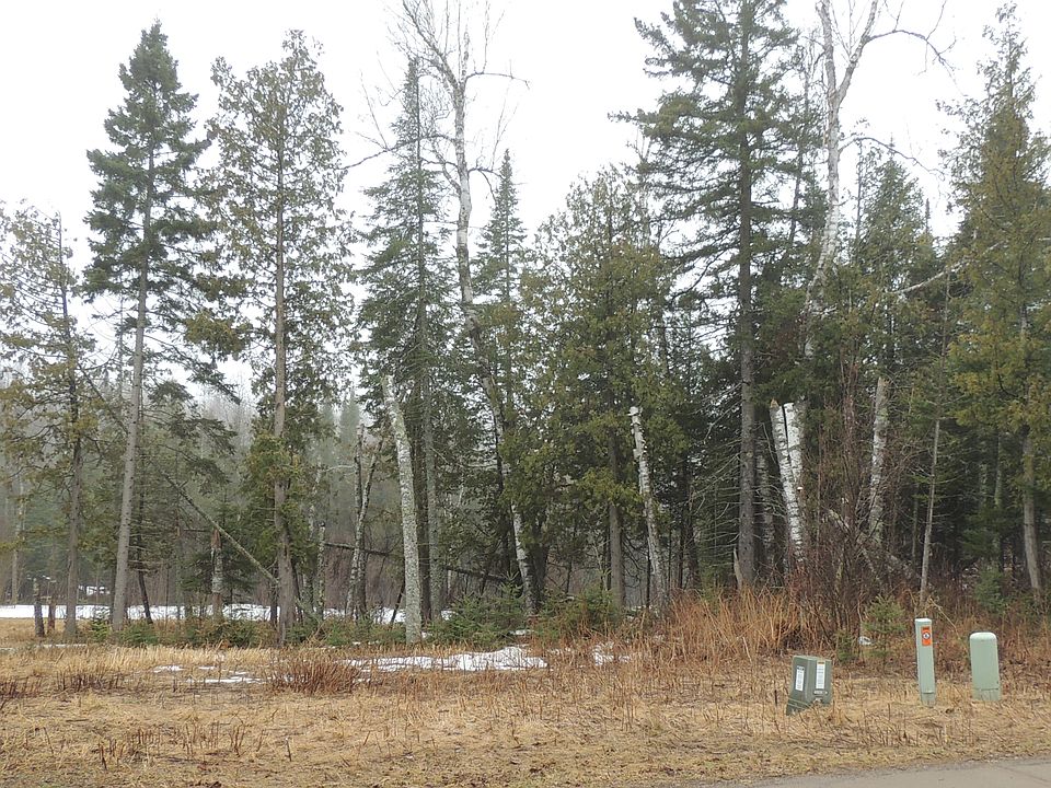 2nd image of E Of 1906 Middle Ln