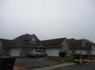 4848 S Waterview Ct #10, Greenfield, WI 53220