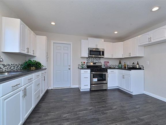 4th image of 7530 Bronte Pl