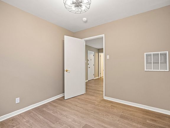 5th image of 121 Broderick St APT 3