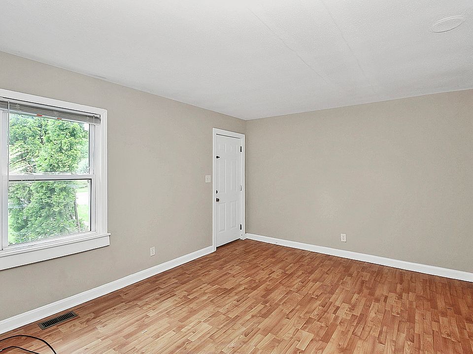 1st image of 2401 Celia Ave APT 2