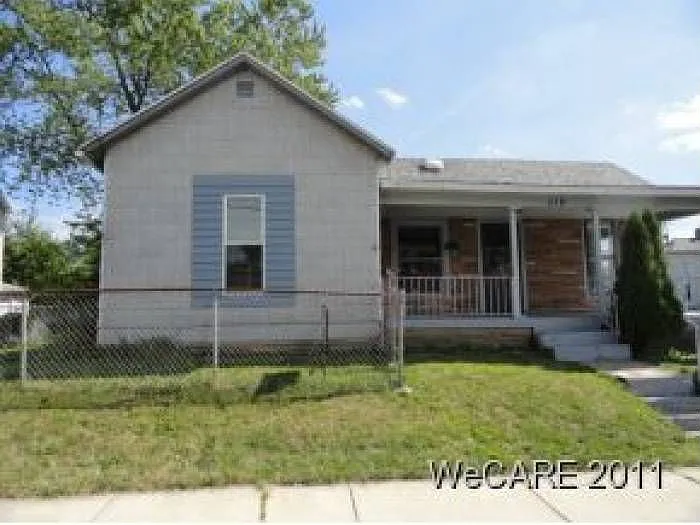 518 E Eureka St photo 1