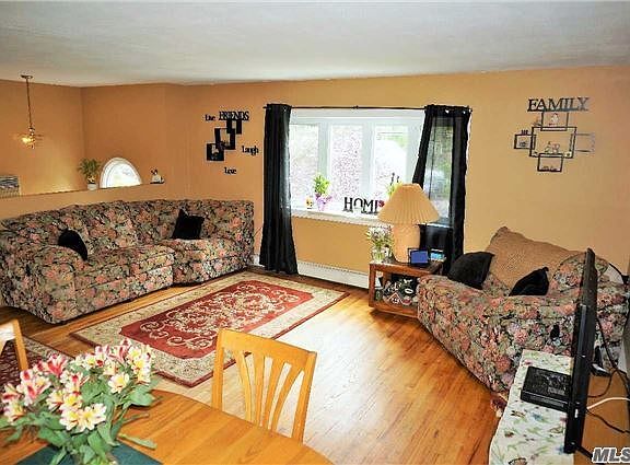 3rd image of 267 Donald Blvd