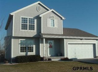 611 Winterburn Rd, Elkhorn, NE 68022