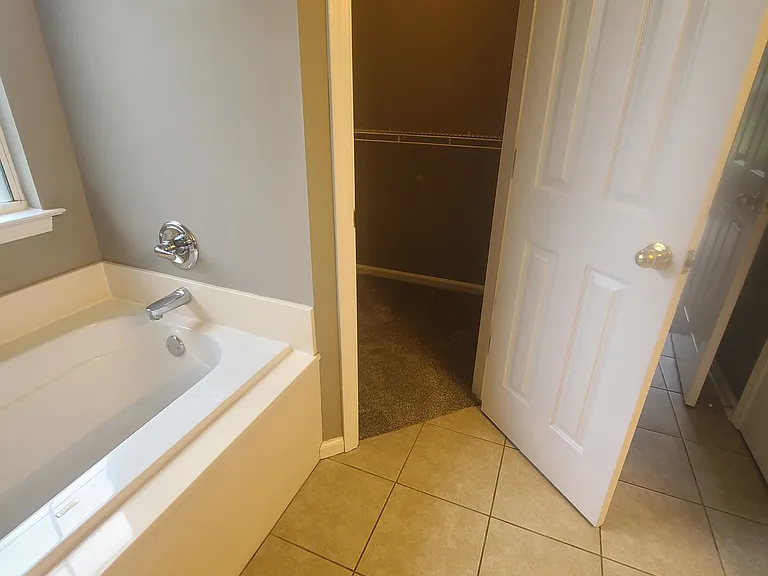 103 Foxwood Dr — Photo 23