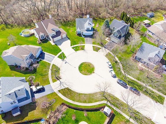 4th image of 2703 Goldfinch Ct