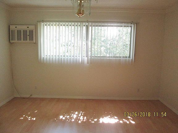 3rd image of 1831 Glendon Ave APT 3