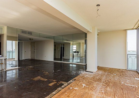 4th image of 11111 Biscayne Blvd #14G