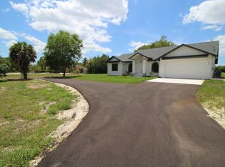 10827 Greenway Rd, Naples, FL 34114