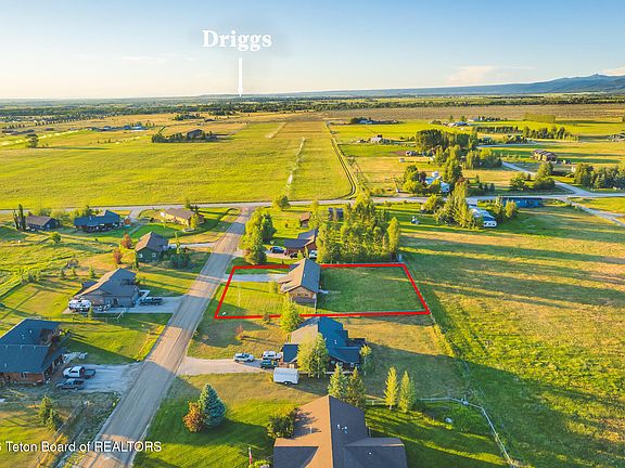 4th image of 4571 Country Club Dr