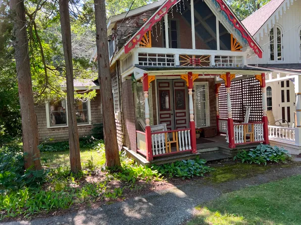 10 Forest Cir, Edgartown, MA 02539