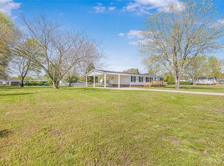 104 Camp Oak Rd, Statesville, NC 28677